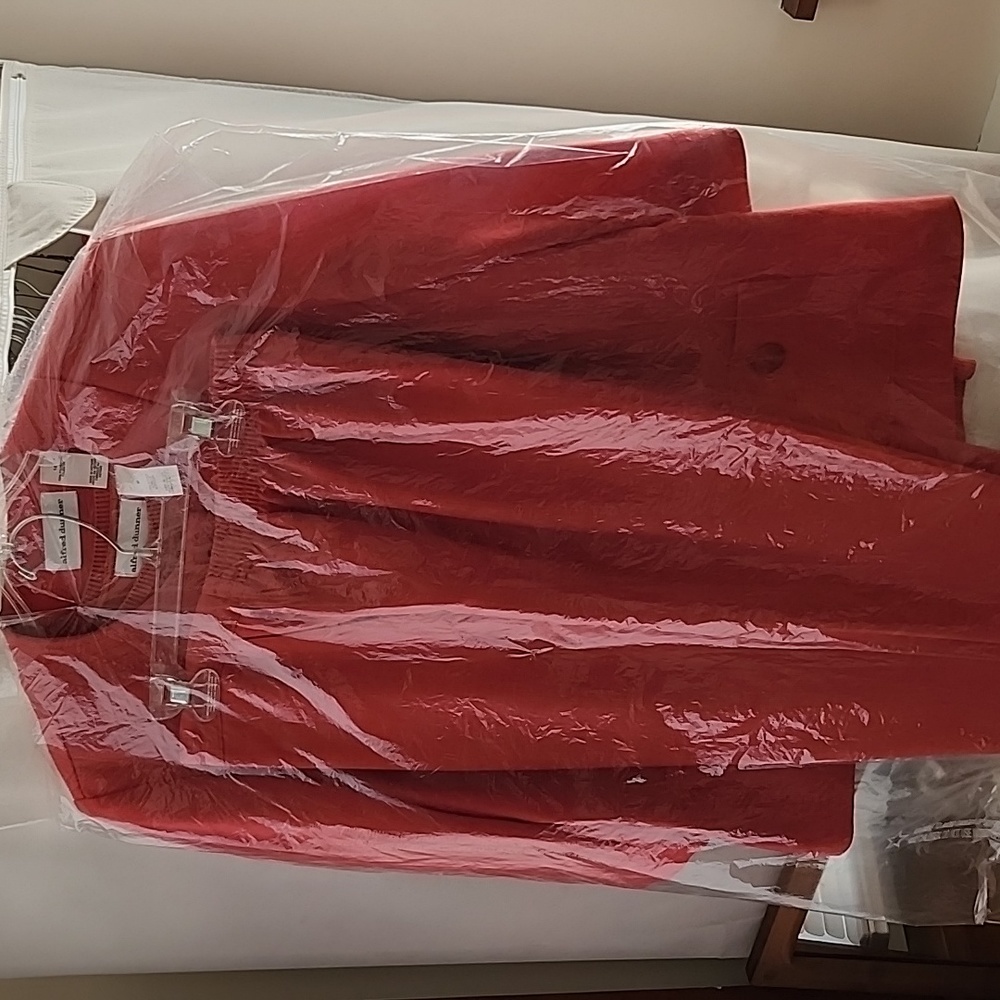 Womans pant suit.